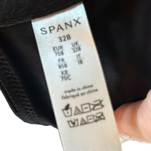 SPANX CONVERTIBLE BLACK BRA TOP GOLD New with tags 32 B - Picture 8 of 9